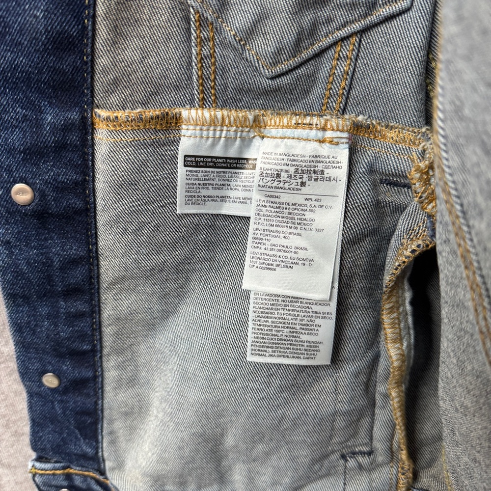 Levi’s Denim Jean Jacket Size Small - Picture 4 of 4
